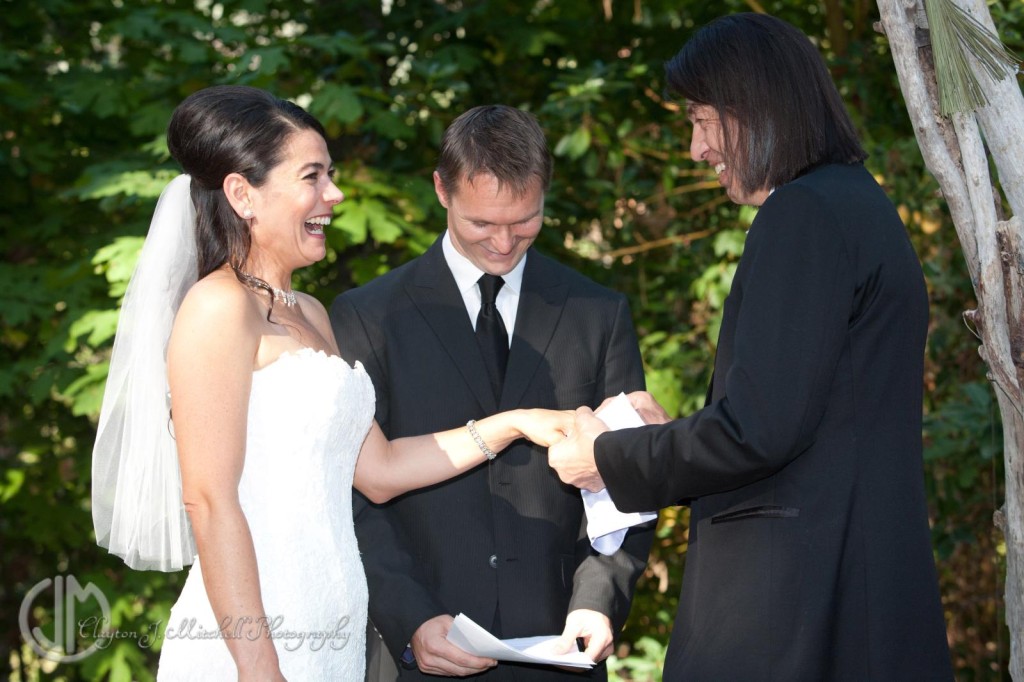 0824_RJsm Exchanging rings wedding photo